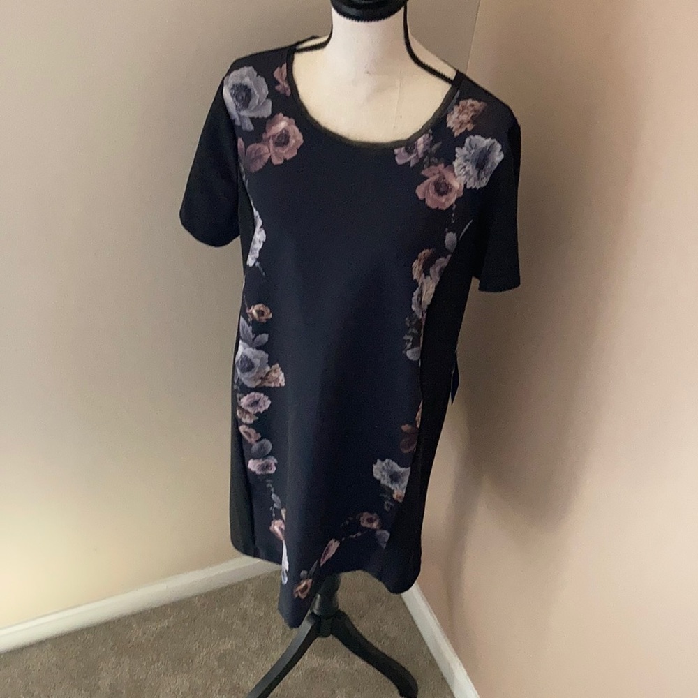 Simply Vera Wang Black Floral Dress